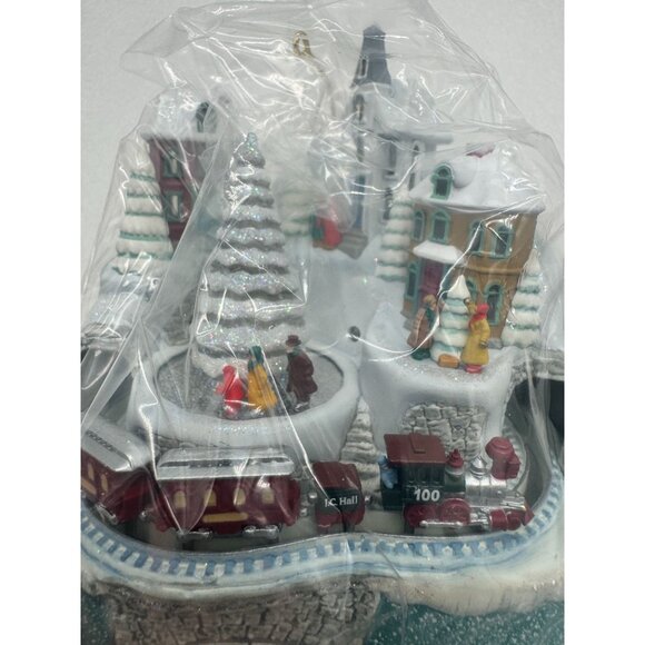 Hallmark Keepsake Magic Ornament Home for the Holidays Light Sound Motion - Picture 8 of 8